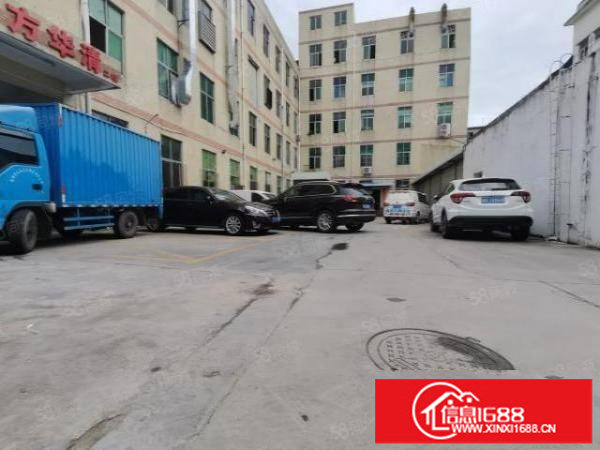 龙岗龙西楼上580平标准厂房招租