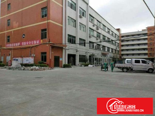 南联方兴科技园2楼分租580平米，现成装修