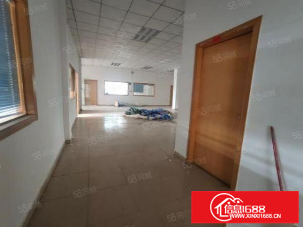 独院厂房招租6500平，厂房3层共5300平，空地大全新装修