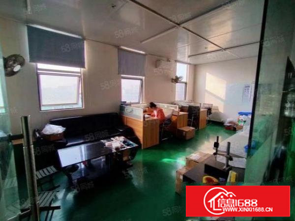 长安乌沙新出现成注塑车间1300平方厂房出租，精装修