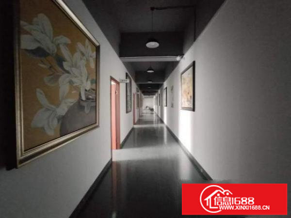 双龙地铁口出租二楼1300平带装修使用率8成外观形象佳好招工