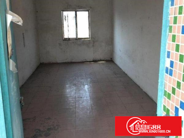 坪山靠近坪山大道两百米厂房450平米