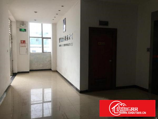 长安镇乌沙新出楼上380平方，有吊顶，带有装修。