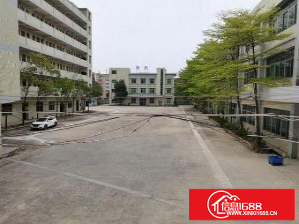 寮步百业城附近二楼1400平方，带现成豪华装修