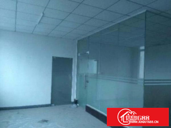 龙岗区横岗标准厂房一楼面积600平方出租水电齐全