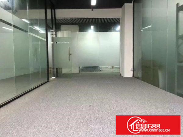 靠近服装市场，电商优选