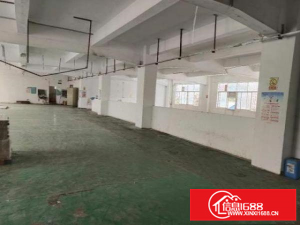 出租宝安石岩厂房，交通方便