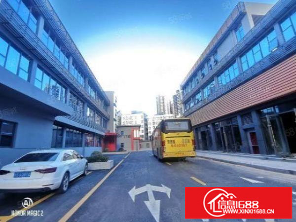 龙岗坂田地铁口独院厂房办公室出租3100平空地大