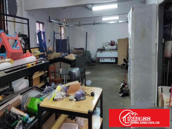 我租客转租一楼300平米4000块全包