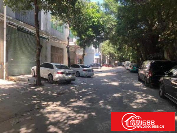 龙华清湖新出一楼带装修720平厂房出租