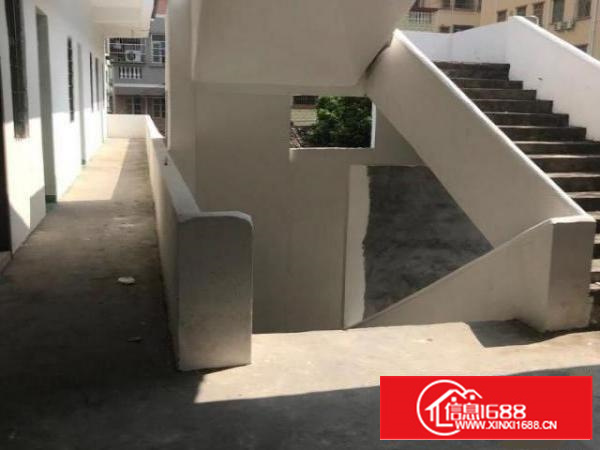 土桥红绿灯旁二楼厂房