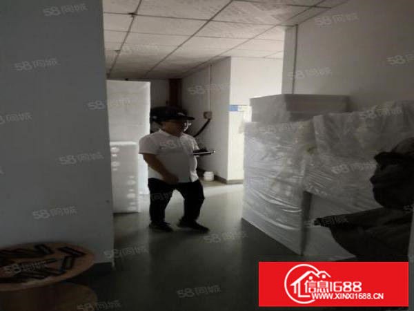 930平标准厂房，精装修带办公室，水电齐全