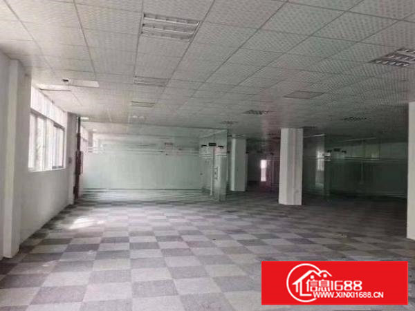 长安宵边独院三层5200平方厂房招租，没有转让费