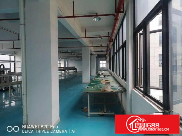 田心村楼上800平现成装修水电齐全,厂房高大交通方便