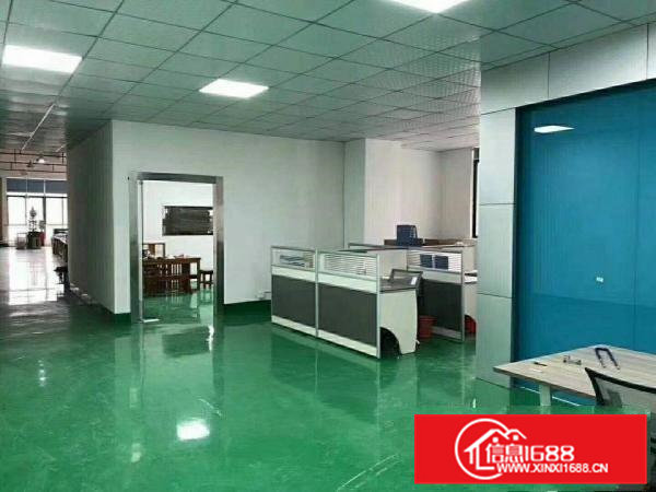 大朗黎贝岭工业区二楼精装修厂房680平出租，有电梯，位置好