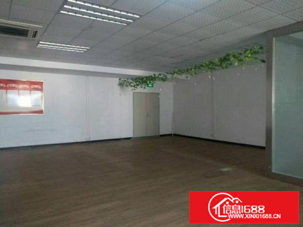 工业园内(可生产)现装修办公区厂房480平方