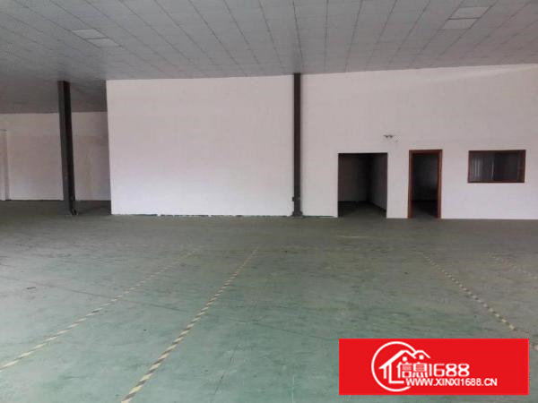 新空出楼上700平厂房出租，装修齐全，可随时拎包生产