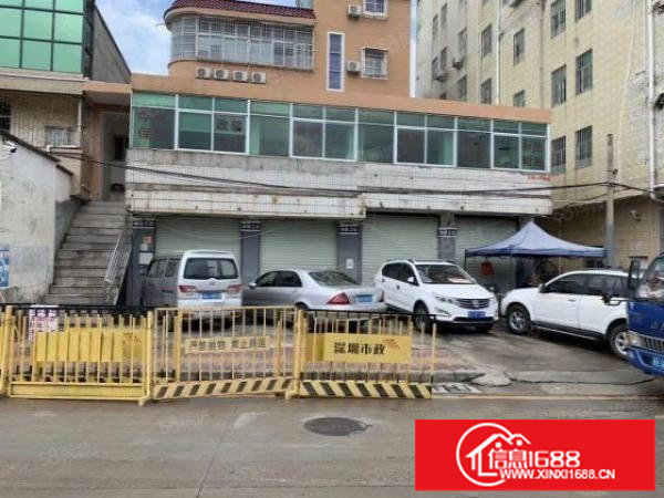 龙澜快速立交桥路口修理厂汽修厂招租位置抢眼