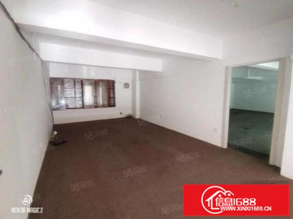 一楼！坂田地铁站旁一楼780平厂房出租，带阁楼水电齐全