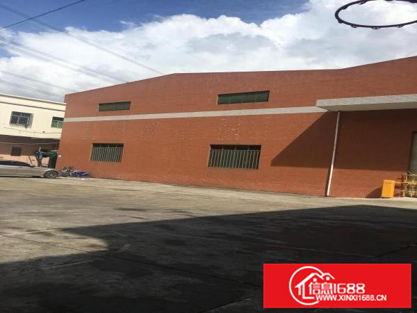 滴水9米单层厂房3400平方，带牛角，工业地，水电线路齐全