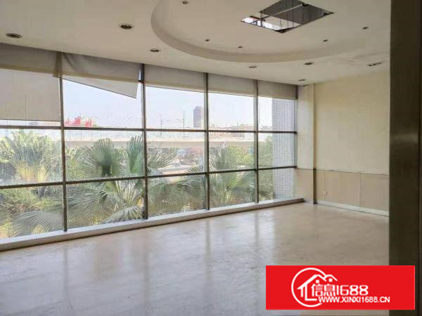 长安镇现有楼上精装修厂房800平方水电齐全可办环评货梯直达