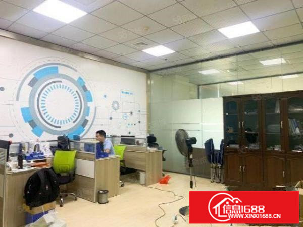 福永宝安大道边上新出原房东精装修厂房2000平方，水电齐全