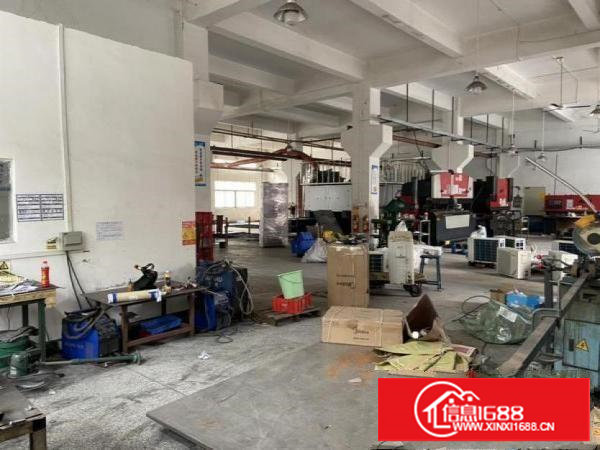 塘厦靠清溪片区一楼5.5米高带行车480平方出租，适合模具类