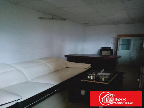 龙岗中心城南联银翠路华丹医院附近厂房450平米