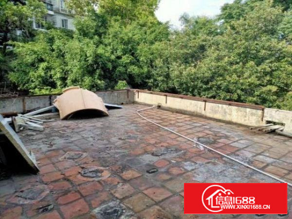 西乡宝运达附近楼上875平精装修厂房租20不要转让费