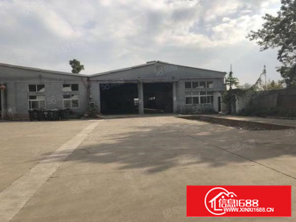 石岩独门独院单一层钢构，超大空地一楼1800平方厂房出租