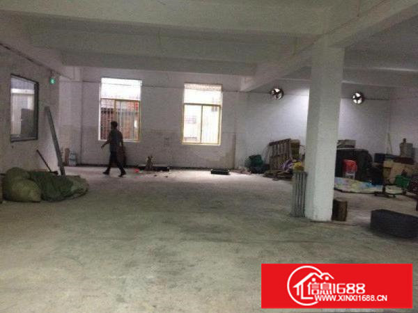 松岗红星250平标准厂房出租，公摊面积小，产证齐