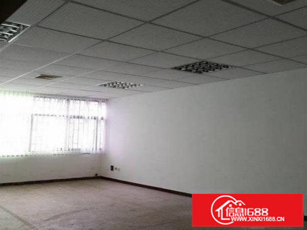 横岗沙荷路边简龙村附近一楼面积680平米厂房招租