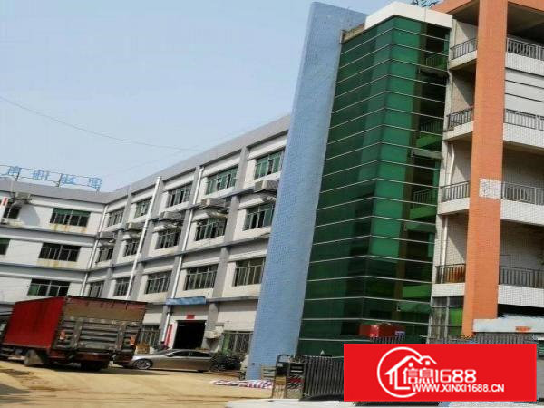 凤岗嘉辉附近新出楼上厂房，1800平方，现成装修豪华办公室