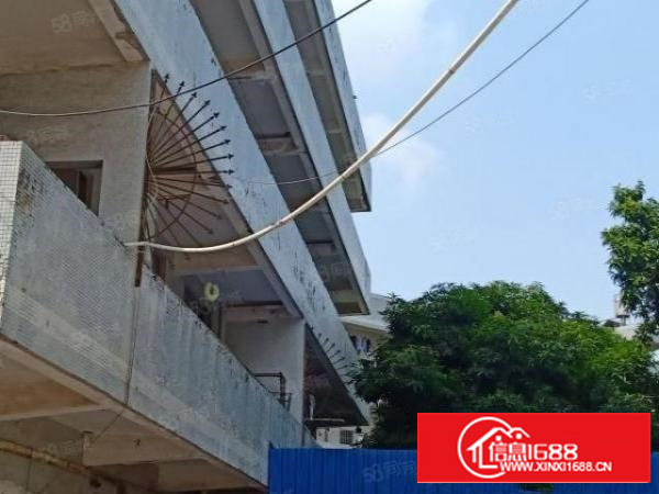 金凤凰新出独院厂房二楼整层800平米一手房东直接出租带装修