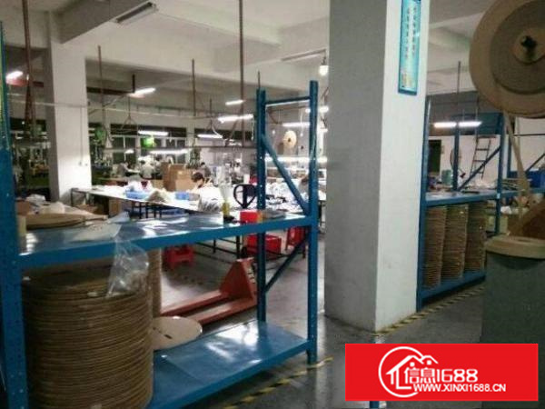 出租坪山新区龙坪路1楼1300平方厂房，水电齐全精装修