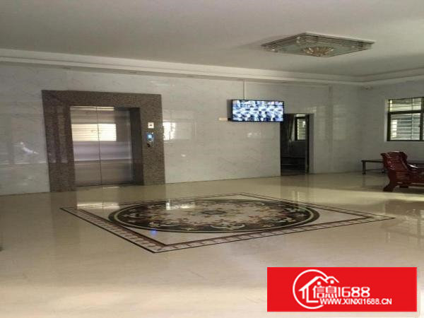 商务写字楼出租带装，电梯，水电，消防齐全，专人管理