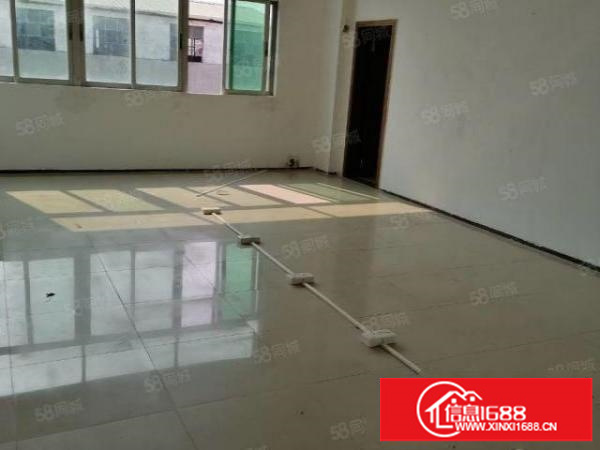 横岗西坑有小面积带装修厂房带电梯