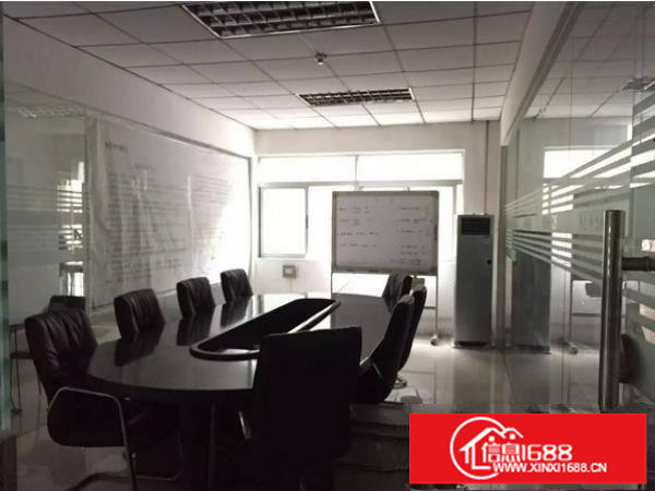 平湖新木村标准厂房一楼1700平米豪华装修无转让费