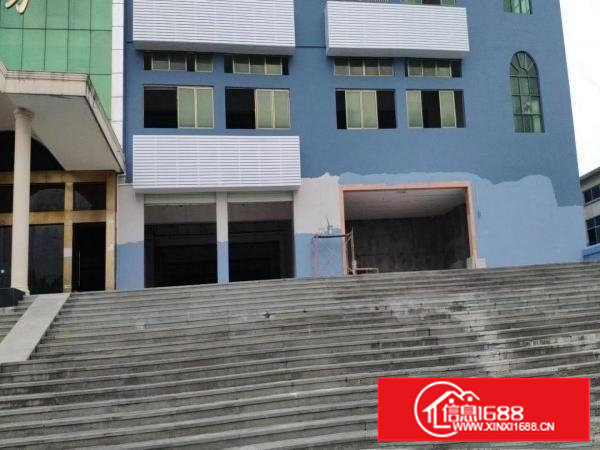 东莞超旺街铺300方招租，大马路上，人气超旺，周边配套齐全