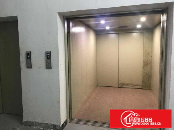 凤岗沙岭车站附近标准精装修二楼厂房出租1800平带电梯