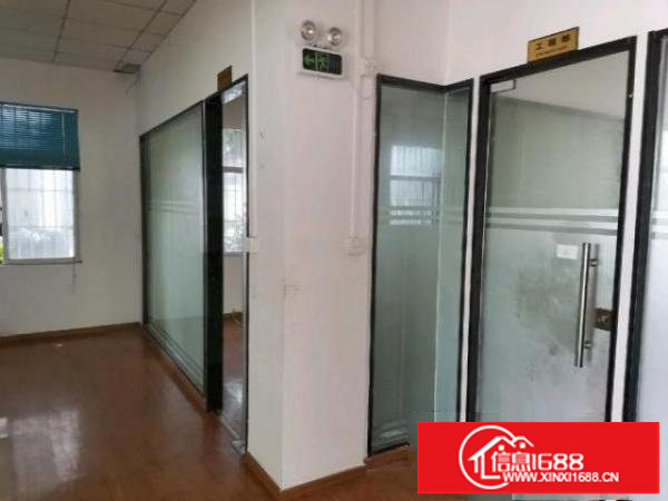 松岗朗下地铁口附近一楼700玻璃办公室装修