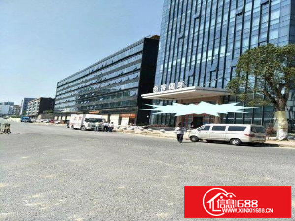 平湖华南城附近写字楼全新装修200平米招租