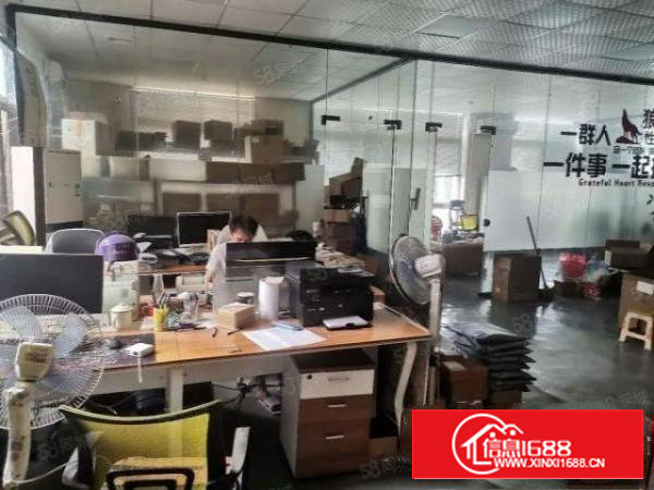 石岩塘头楼上精装修300平厂房出租，适合办公贸易轻加工