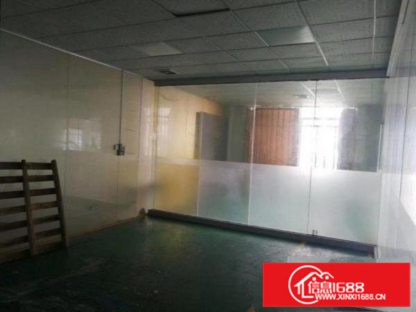 坑口原房东，一楼带牛角标准厂房招租400平