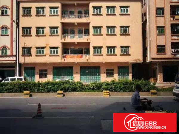 双电梯厂房出租，交通方便