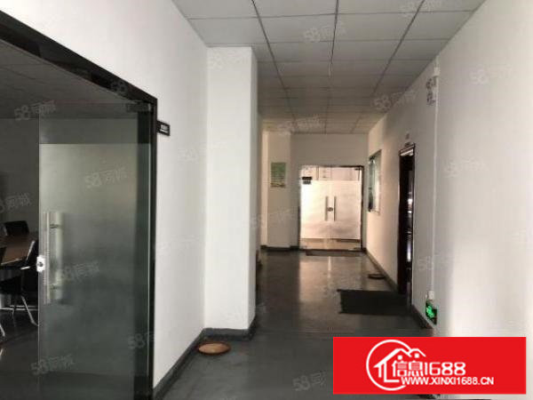 观澜新田新丰工业区村委厂房现成装修整层1360平