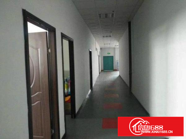 出租龙岗区横岗银荷楼上1200平米厂房带精装修