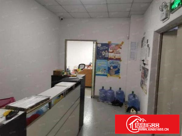 大岭山下高田村3楼600平精装修厂房出租，水电到位