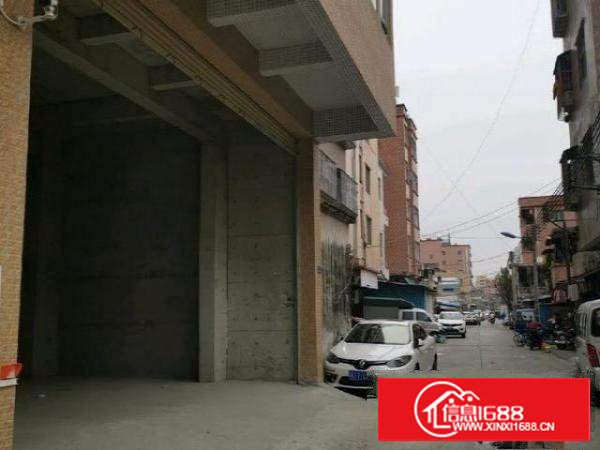 一楼5.5高，独门独院。交通方便。一手本地房东。