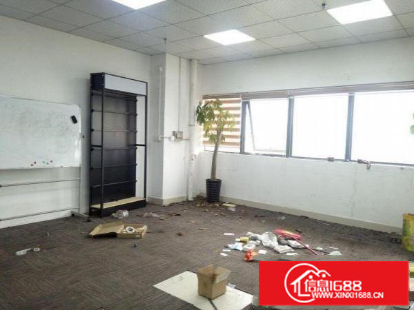 平湖红本研发厂房480平米精装修整租